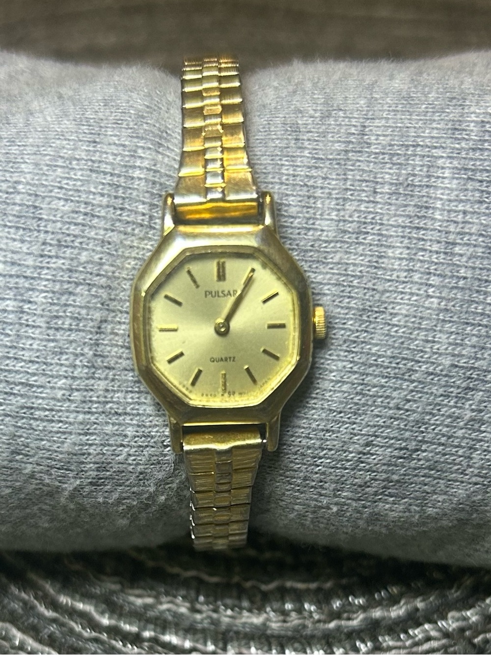 Vintage Pulsar by Seiko Women’s 18mm Gold Tone Octagon Watch Parts Repair